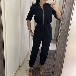 Gianni Bini Navy blue jumpsuit size 4 NWT